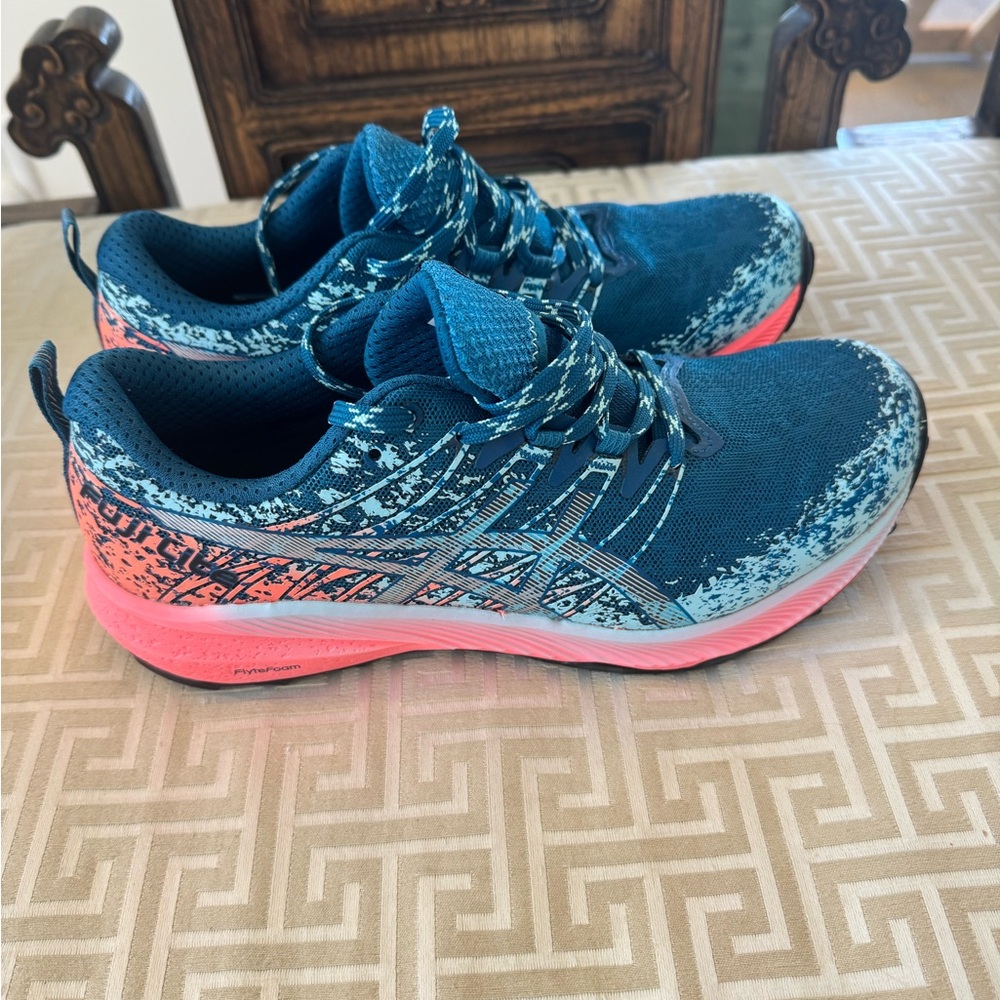 ASICS FujiTrabuco Trail Running Shoes Women’s Size 8 (Tagged 8.5) New